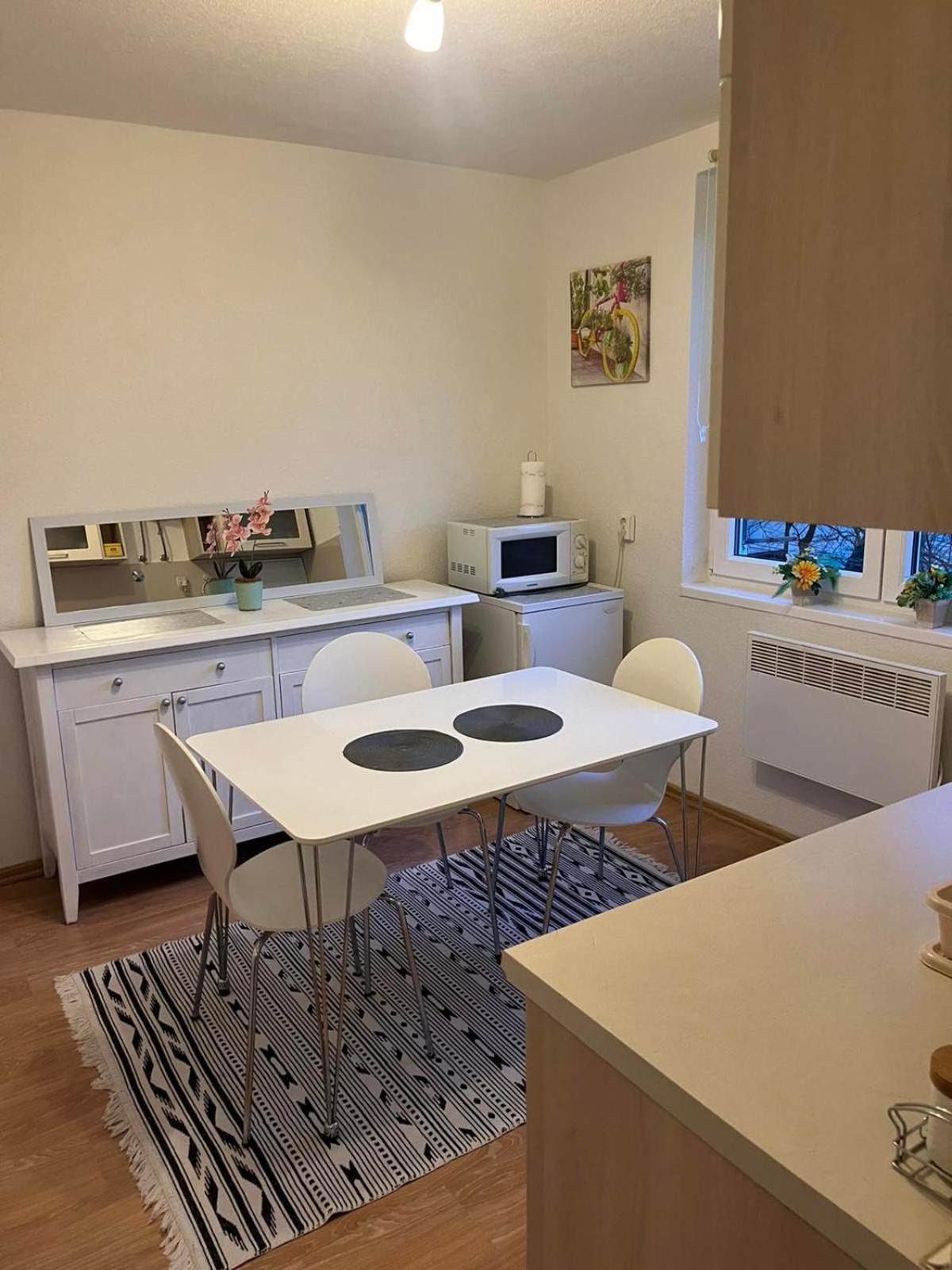 Lovely Apartment In Old Town 400M From City Center Sebilj SJJ Exterior foto